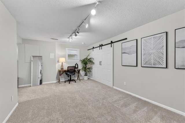 12404 S Seminole Drive, Olathe, KS 66062