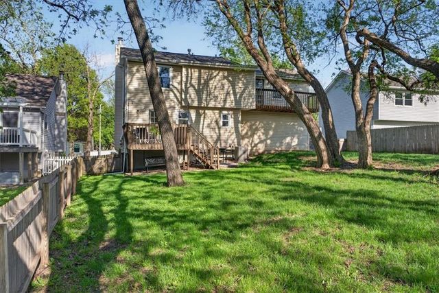 12404 S Seminole Drive, Olathe, KS 66062