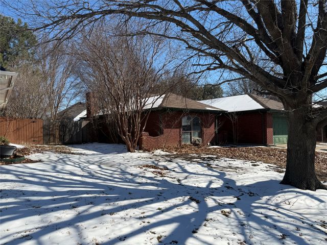 1228 Windy Meadows Drive, Burleson, TX 76028