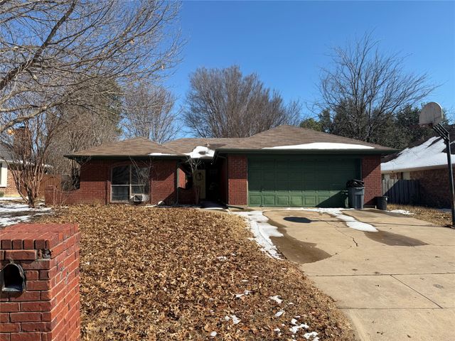 1228 Windy Meadows Drive, Burleson, TX 76028