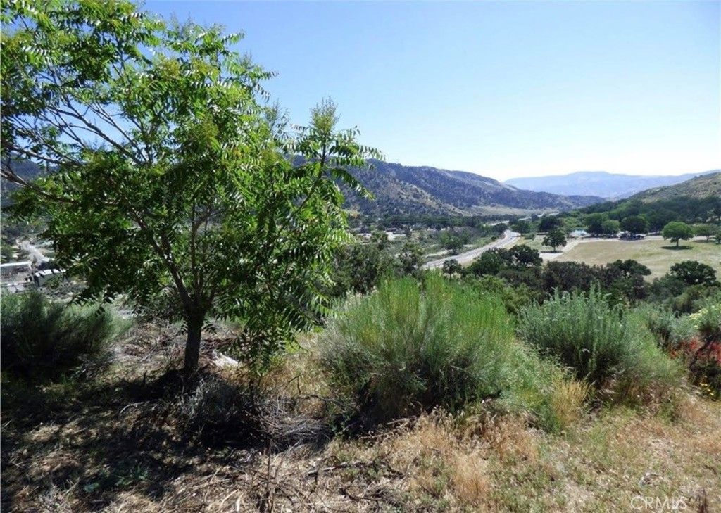 Image 2 of property listing at 3412 Iowa, Frazier Park, CA 93225