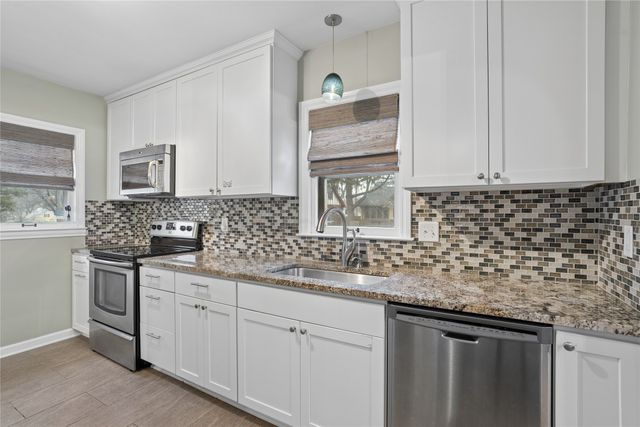 4338 Franklin Avenue, Des Moines, IA 50310