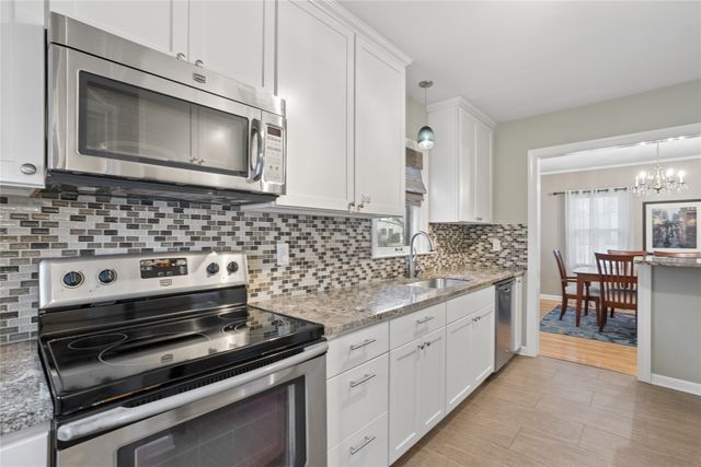 4338 Franklin Avenue, Des Moines, IA 50310