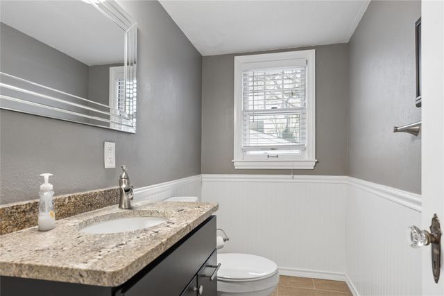 4338 Franklin Avenue, Des Moines, IA 50310