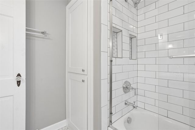 4338 Franklin Avenue, Des Moines, IA 50310