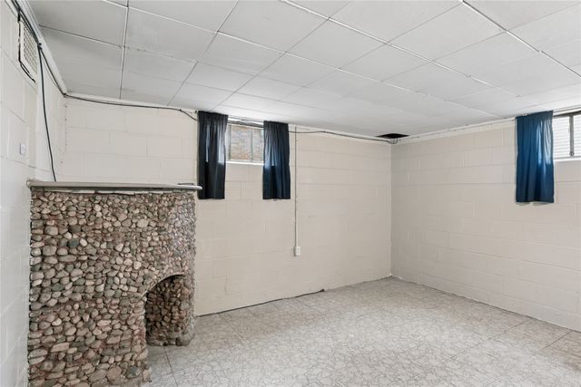 4338 Franklin Avenue, Des Moines, IA 50310