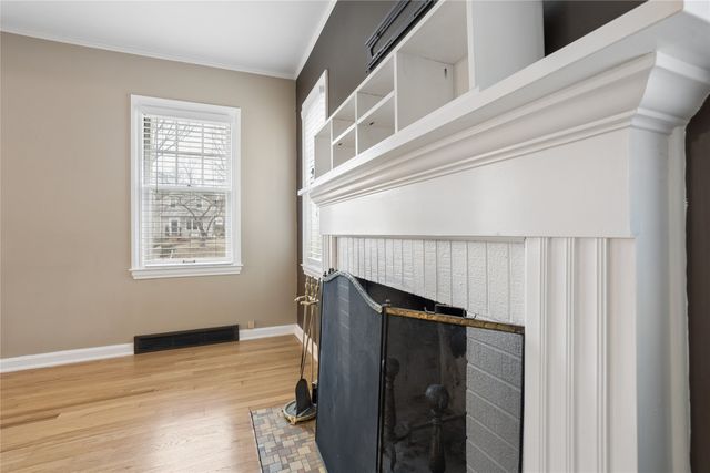 4338 Franklin Avenue, Des Moines, IA 50310