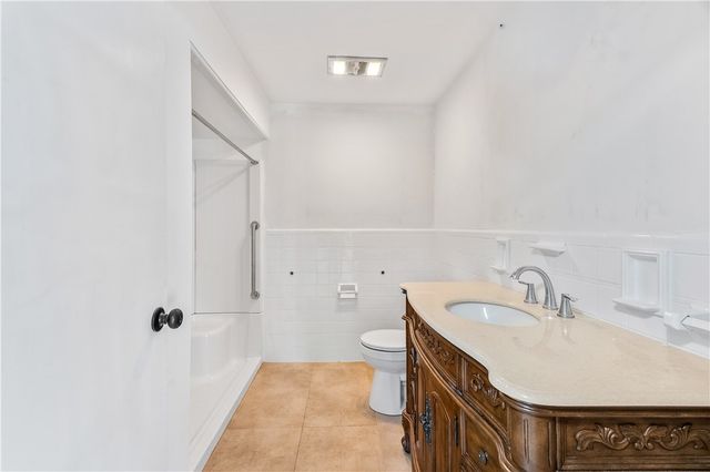 23 Columbus Avenue, Johnston, RI 02919