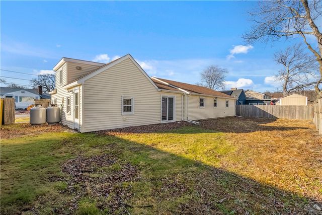 23 Columbus Avenue, Johnston, RI 02919