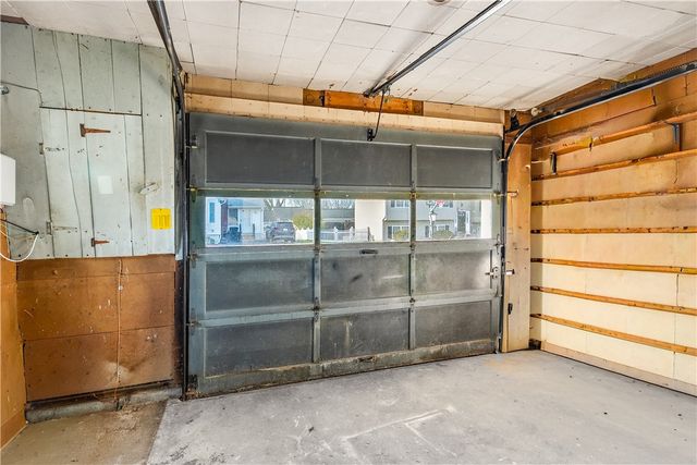 23 Columbus Avenue, Johnston, RI 02919