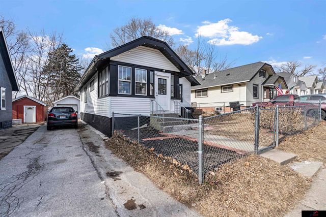 4314 N 39 Street, Omaha, NE 68111