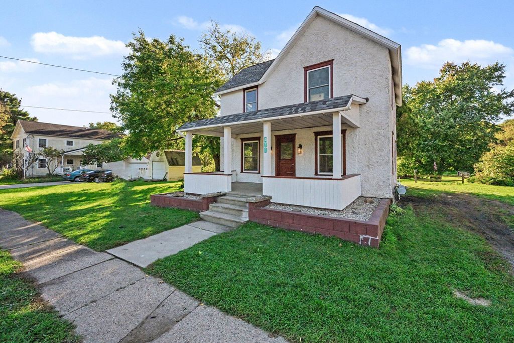 411 N Augusta Drive, Augusta Vllg, MI 49012