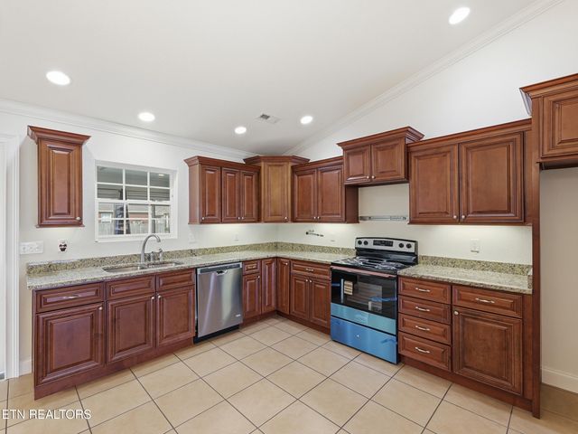 2017 Emma Lane, Maryville, TN 37803