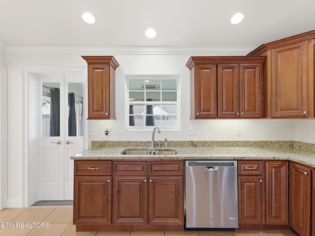 2017 Emma Lane, Maryville, TN 37803