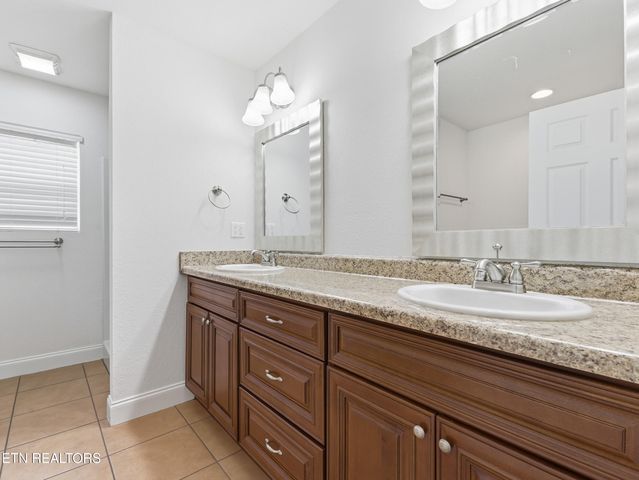 2017 Emma Lane, Maryville, TN 37803