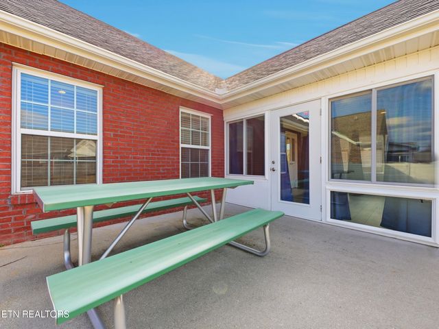 2017 Emma Lane, Maryville, TN 37803