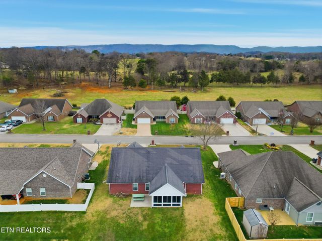 2017 Emma Lane, Maryville, TN 37803