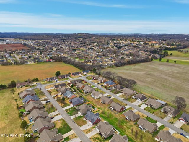 2017 Emma Lane, Maryville, TN 37803