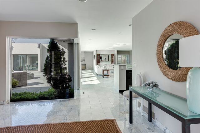 111 Ocean Avenue, Newport, RI 02840