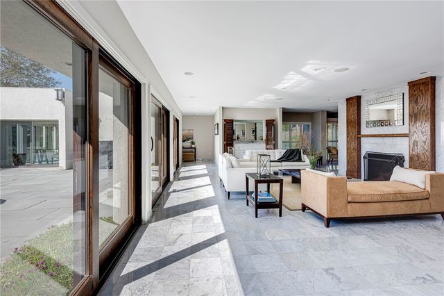 111 Ocean Avenue, Newport, RI 02840