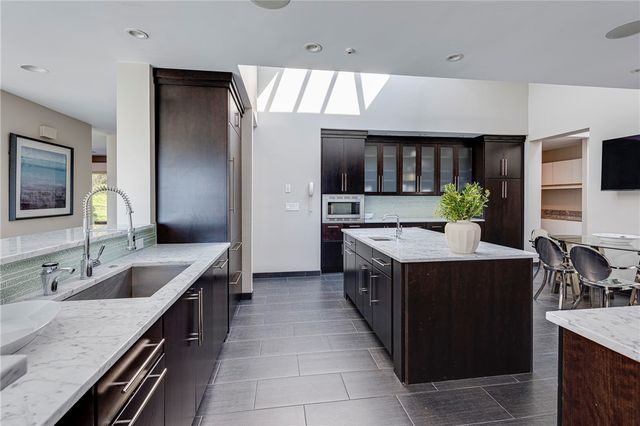 111 Ocean Avenue, Newport, RI 02840