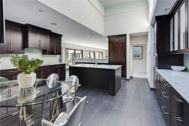 111 Ocean Avenue, Newport, RI 02840