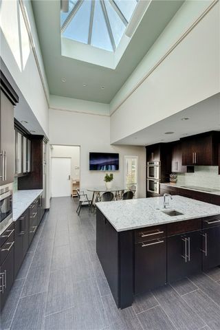 111 Ocean Avenue, Newport, RI 02840