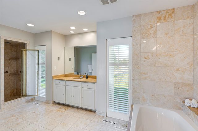 111 Ocean Avenue, Newport, RI 02840