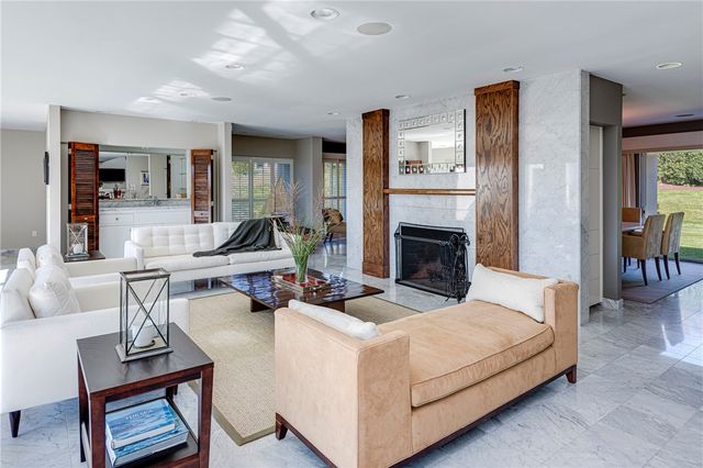 111 Ocean Avenue, Newport, RI 02840