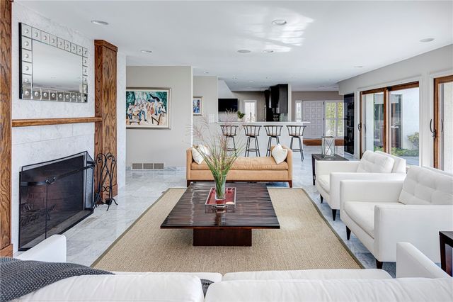 111 Ocean Avenue, Newport, RI 02840