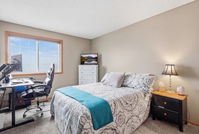 1805 Southcross Drive W 2706, Burnsville, MN 55306