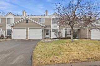 1805 Southcross Drive W 2706, Burnsville, MN 55306