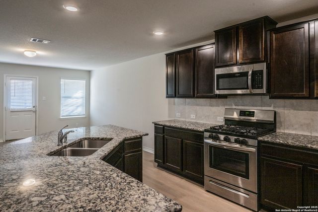 5914 Lazo Valley, San Antonio, TX 78244