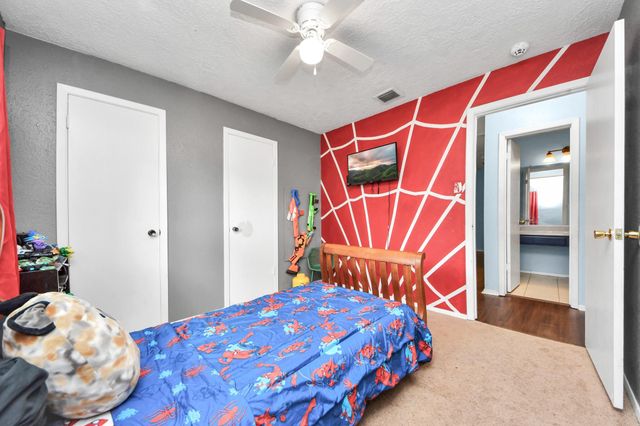 2519 Colonial Ridge Drive, Friendswood, TX 77546