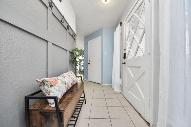 2519 Colonial Ridge Drive, Friendswood, TX 77546