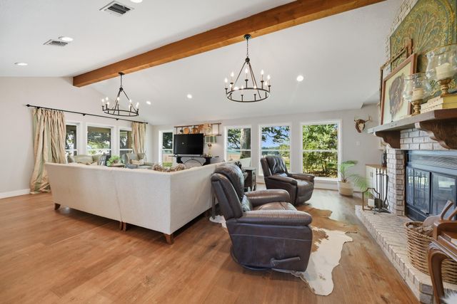 3588 Industry Road, Bleiblerville, TX 78931