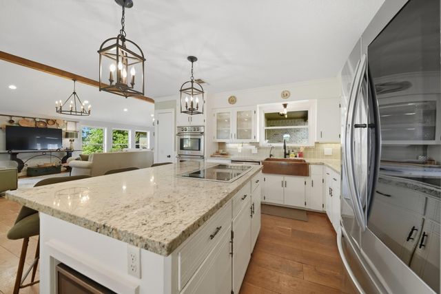 3588 Industry Road, Bleiblerville, TX 78931