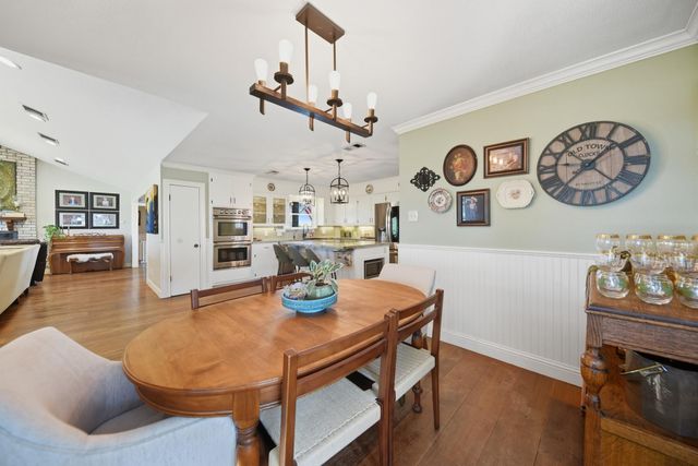 3588 Industry Road, Bleiblerville, TX 78931