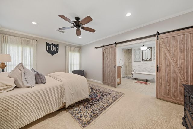 3588 Industry Road, Bleiblerville, TX 78931