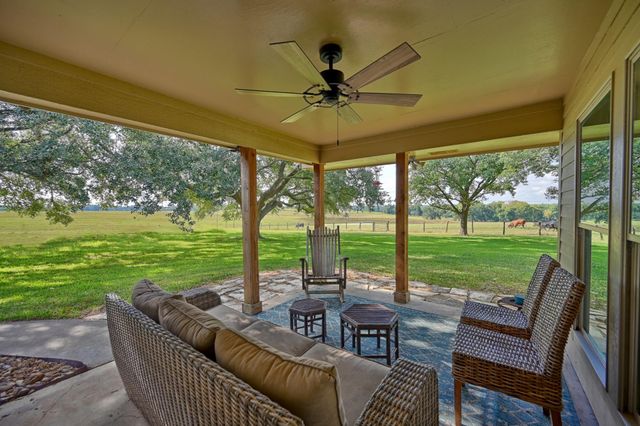 3588 Industry Road, Bleiblerville, TX 78931