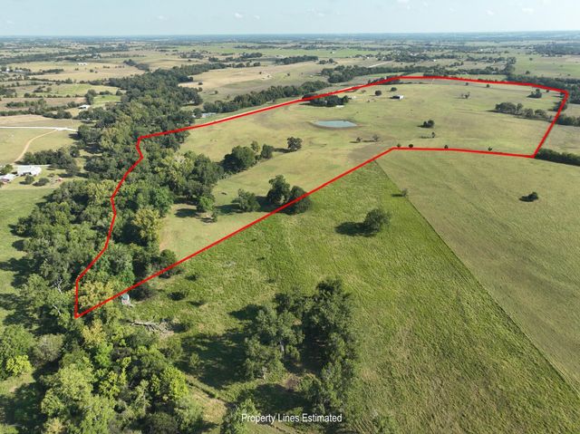 3588 Industry Road, Bleiblerville, TX 78931