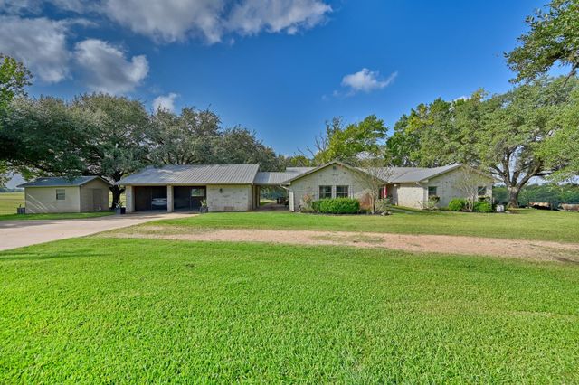 3588 Industry Road, Bleiblerville, TX 78931