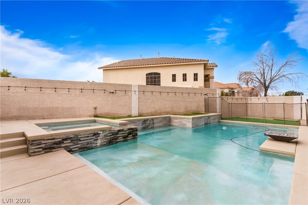 823 Rusty Branch Avenue, Las Vegas, NV 89123