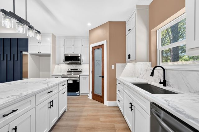 203 Seagrove Lane, Quinlan, TX 75474