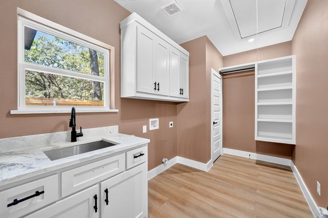 203 Seagrove Lane, Quinlan, TX 75474