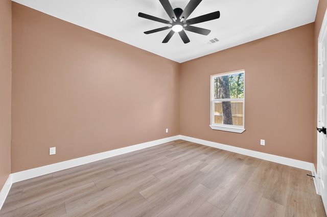 203 Seagrove Lane, Quinlan, TX 75474