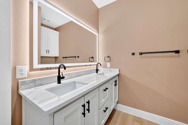 203 Seagrove Lane, Quinlan, TX 75474