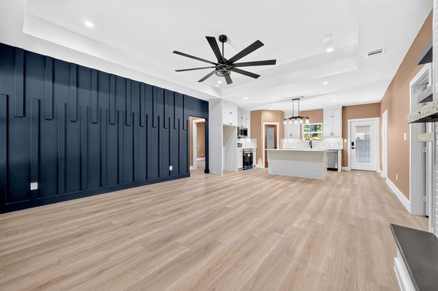 203 Seagrove Lane, Quinlan, TX 75474