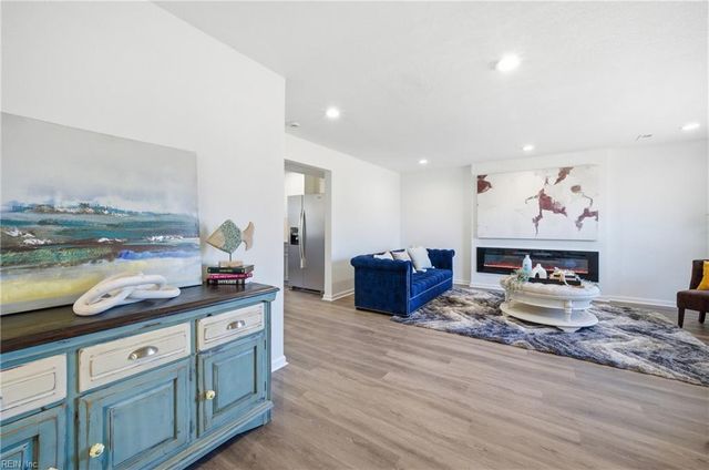 1801 Winter Park CT, Virginia Beach, VA 23453