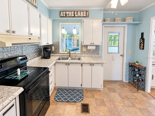 419 SINCLAIR CIRCLE, Tavares, FL 32778